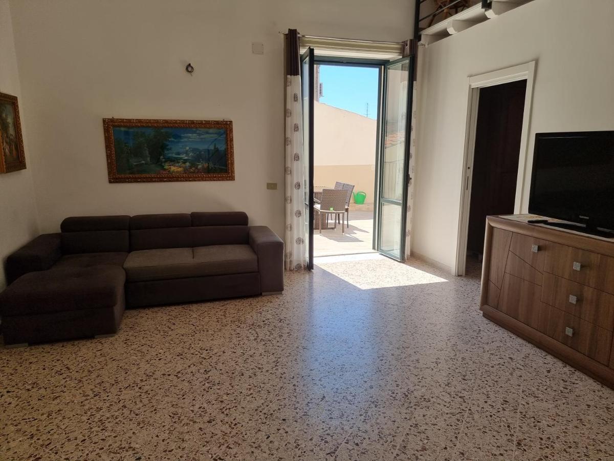 Mandralisca Holidays - Luxury Apartments 切法卢 外观 照片