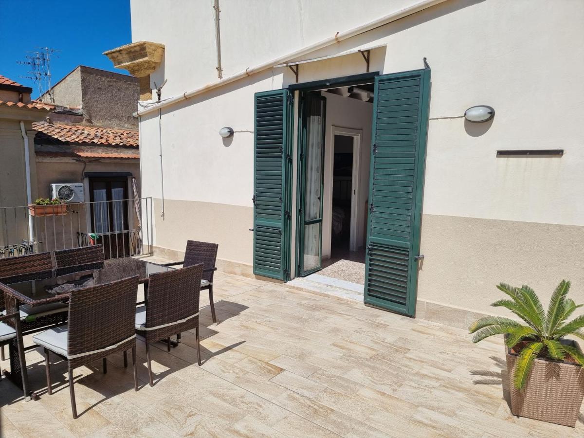 Mandralisca Holidays - Luxury Apartments 切法卢 外观 照片